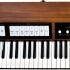 Roland представляет портативный электро-орган C-200
